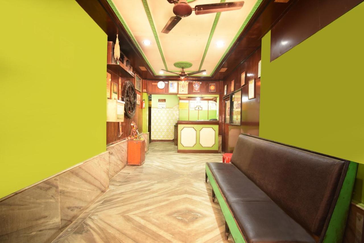 SPOT ON 74944 Hotel Vijaya Cuttack Bagian luar foto